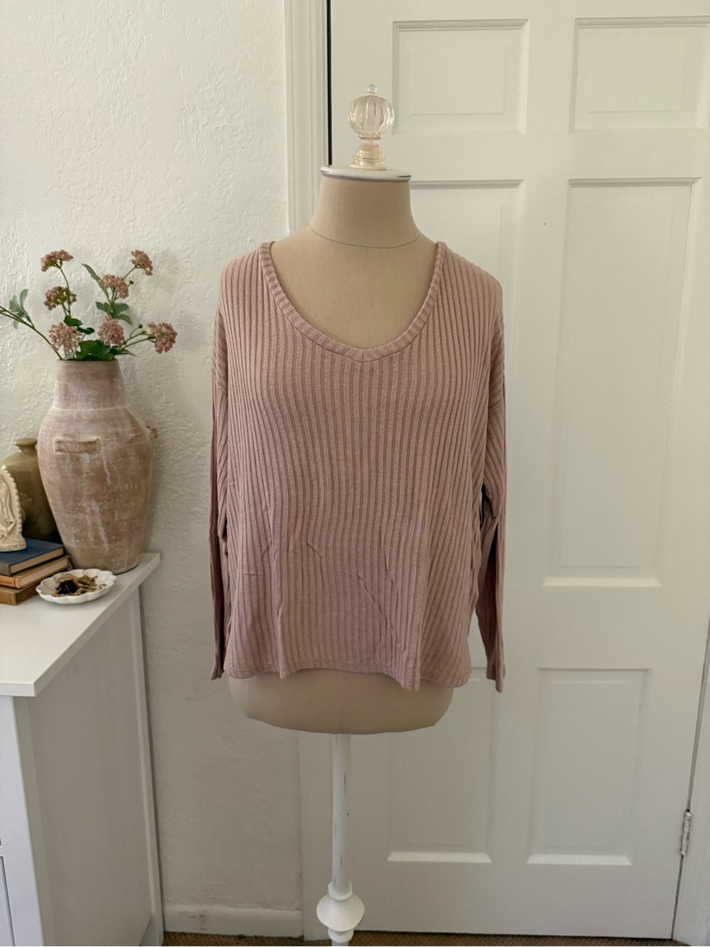 American Eagle Ribbed V-Neck Long Sleeve Top Blush Pink